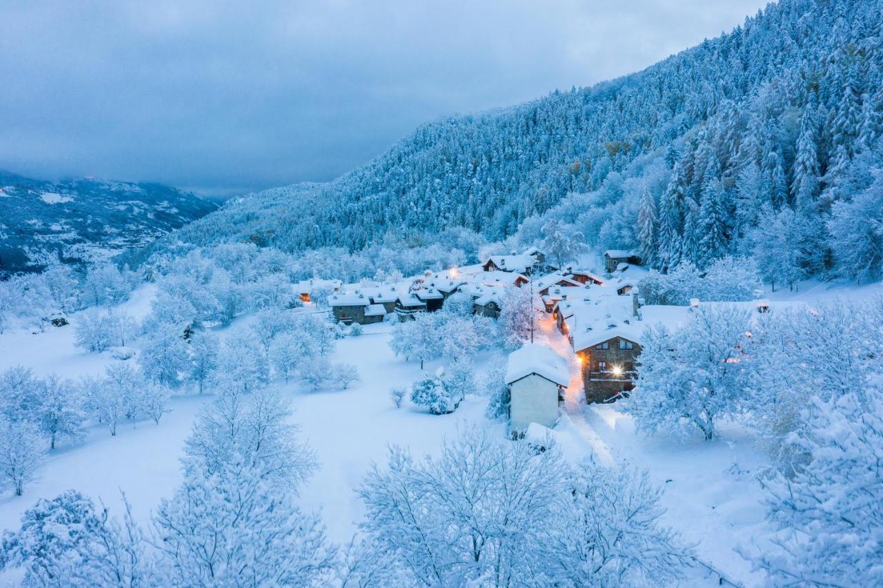 Casa Vacanze Grand-Haury Da Andrea アルヴィエ エクステリア 写真