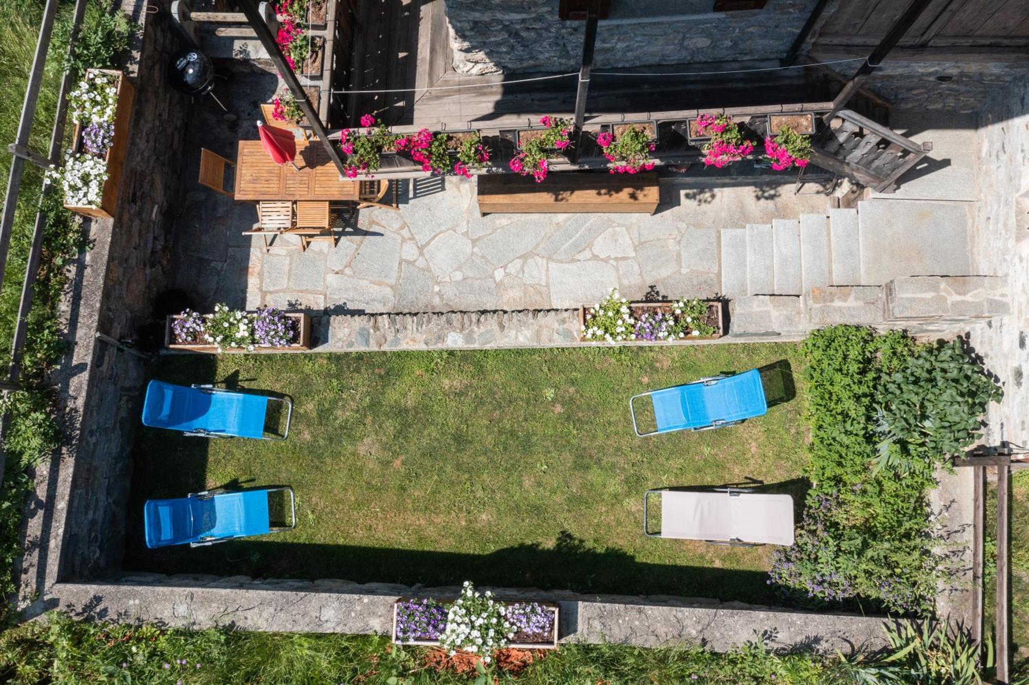 Casa Vacanze Grand-Haury Da Andrea アルヴィエ エクステリア 写真